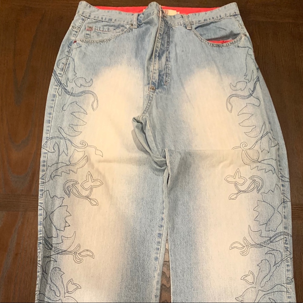 Men’s size 38 Indigo Red denim jeans.